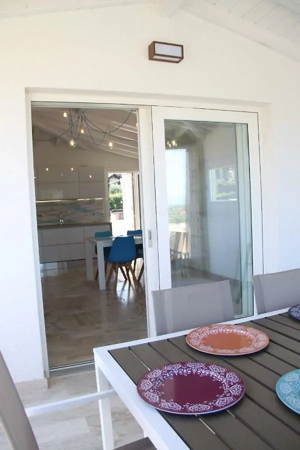 R House بودوني
